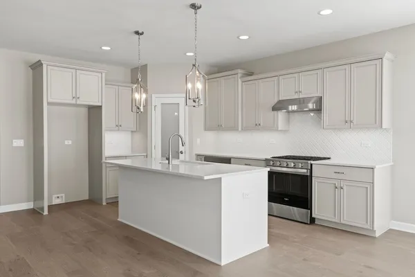 $699,990 | 16551 Kayla Drive, Lemont, IL 60439