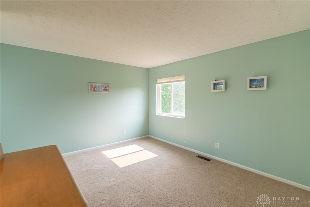 10158 Tillman Road Dayton, OH 45458 - Photo 30 of 39 Gallery Image 30