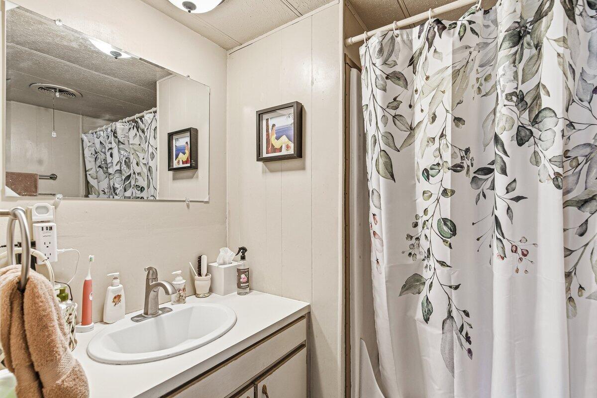 6901 Old Stage Road, Unit 24 Central Point, OR 97502 - Photo 13 of 21