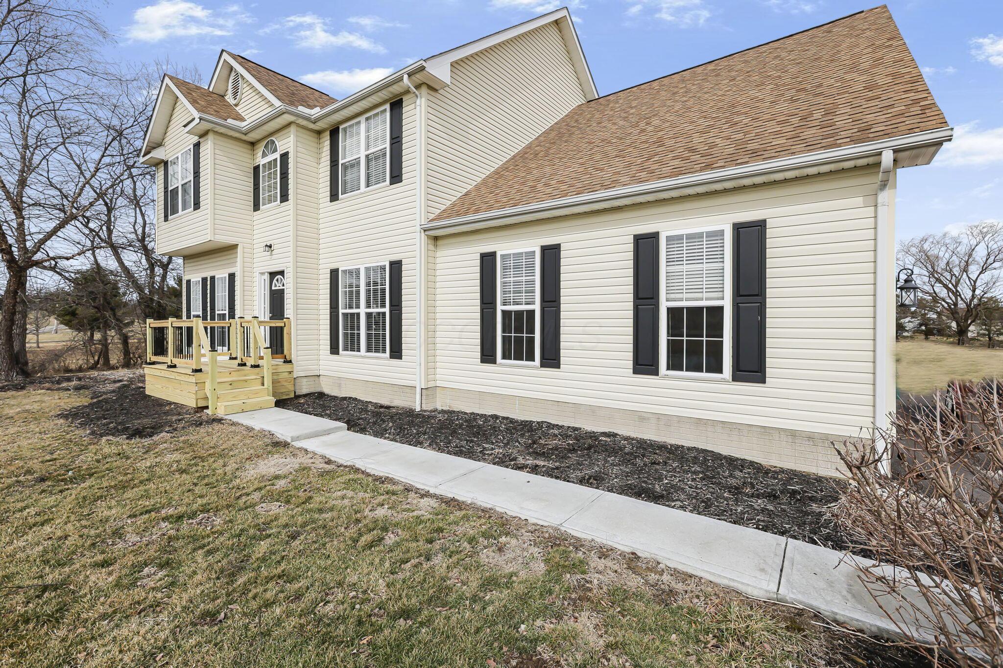 6904 Coonpath Road Northeast Lancaster, OH 43130 - Photo 6 of 68 Front