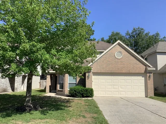 $2,185 | 16977 Scenic Knoll, Conroe, TX 77385