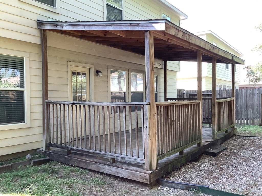 16977 Scenic Knoll Conroe, TX 77385 - Photo 32 of 33