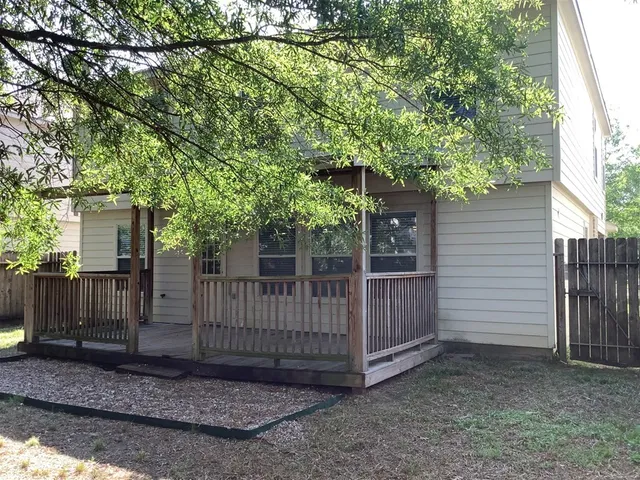 $2,205 | 16977 Scenic Knoll, Conroe, TX 77385