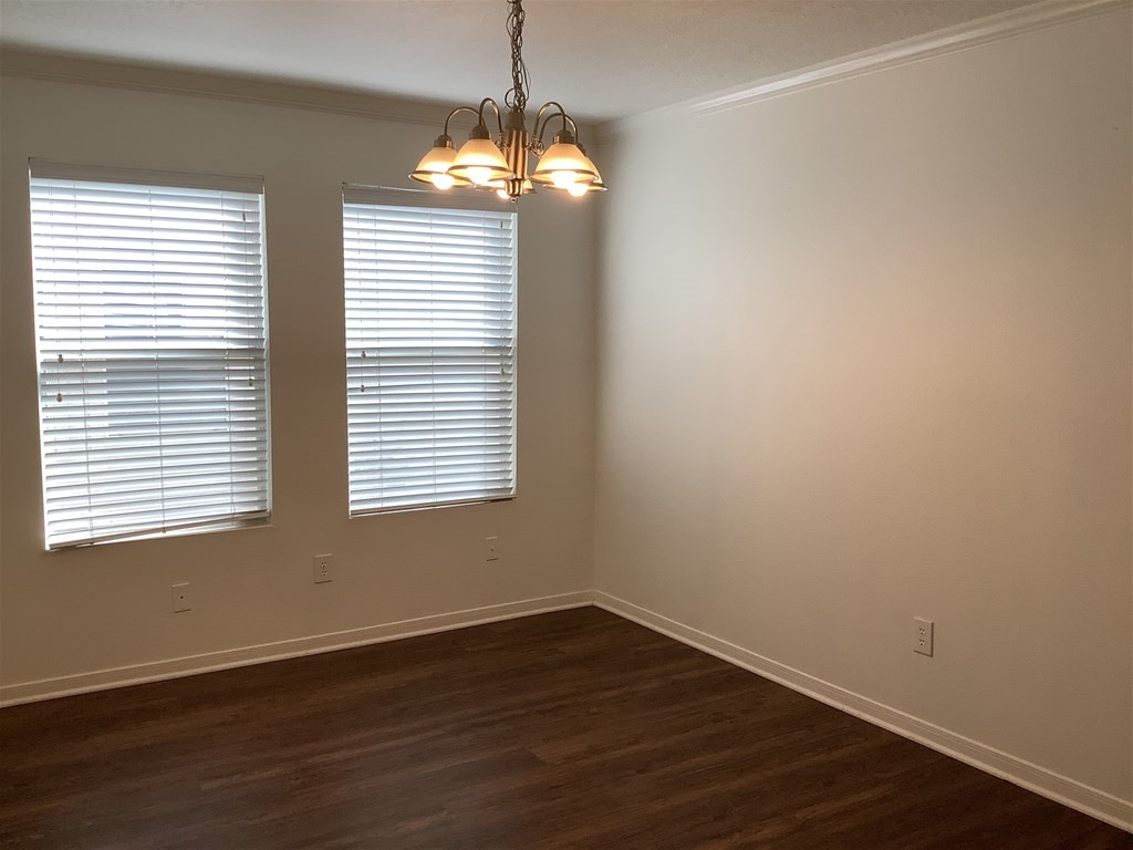 16977 Scenic Knoll Conroe, TX 77385 - Photo 8 of 33