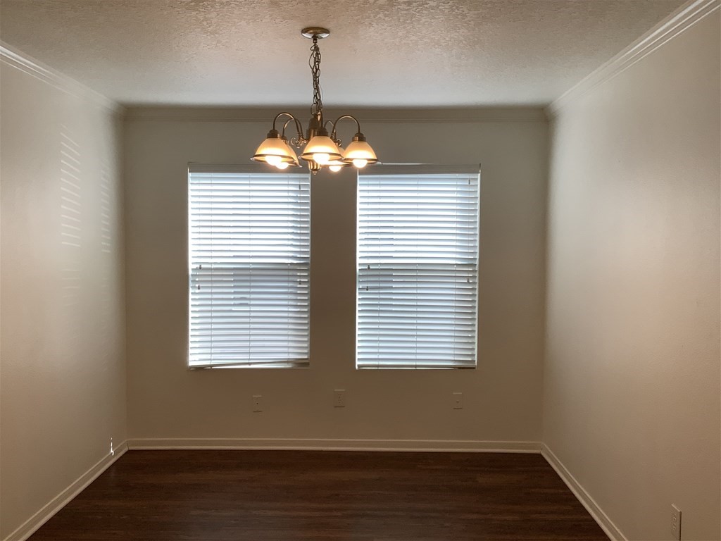 16977 Scenic Knoll Conroe, TX 77385 - Photo 9 of 33