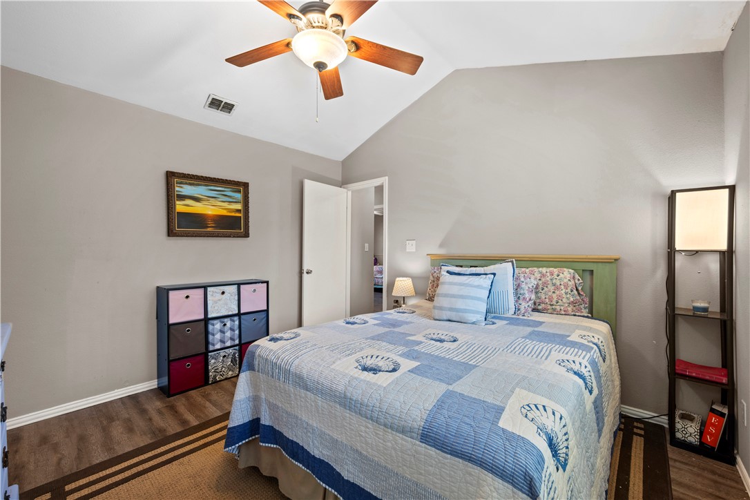 2625 Henrietta Place Ingleside, TX 78362 - Photo 16 of 28 Vaulted Ceiling