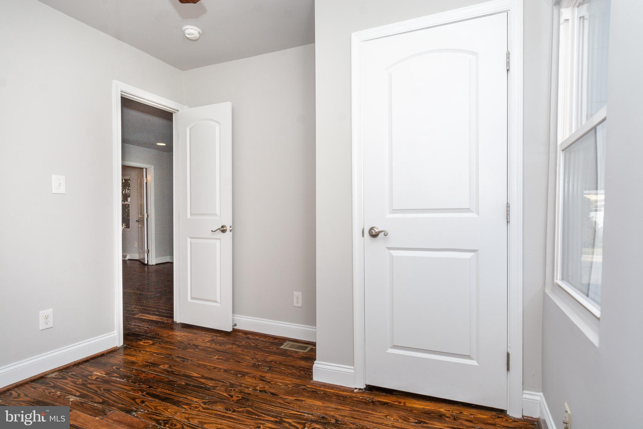 117 Avon Beach Road Baltimore, MD 21222 - Photo 12 of 41 Gallery Image 12