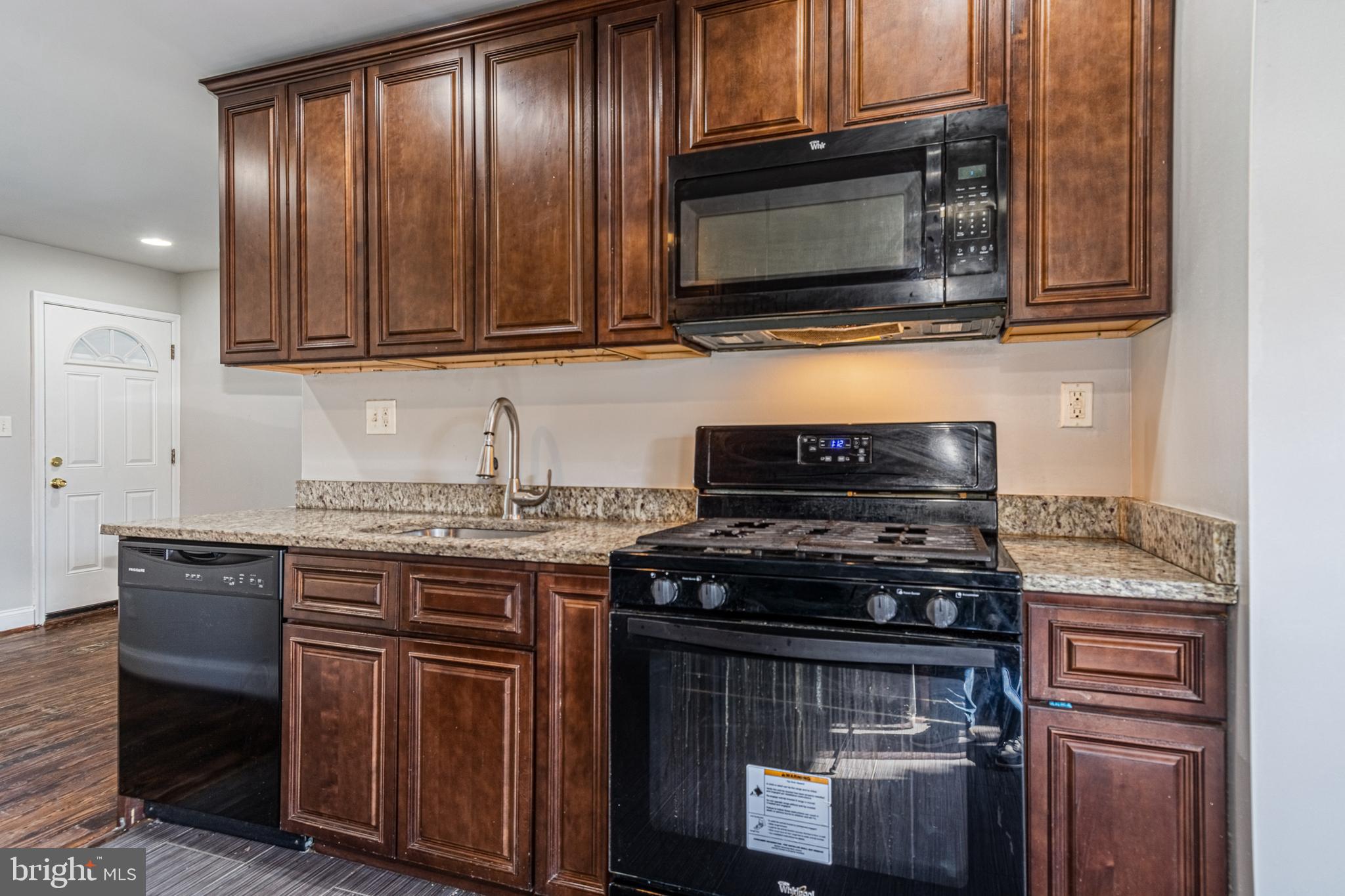 117 Avon Beach Road Baltimore, MD 21222 - Photo 15 of 41 Gallery Image 15