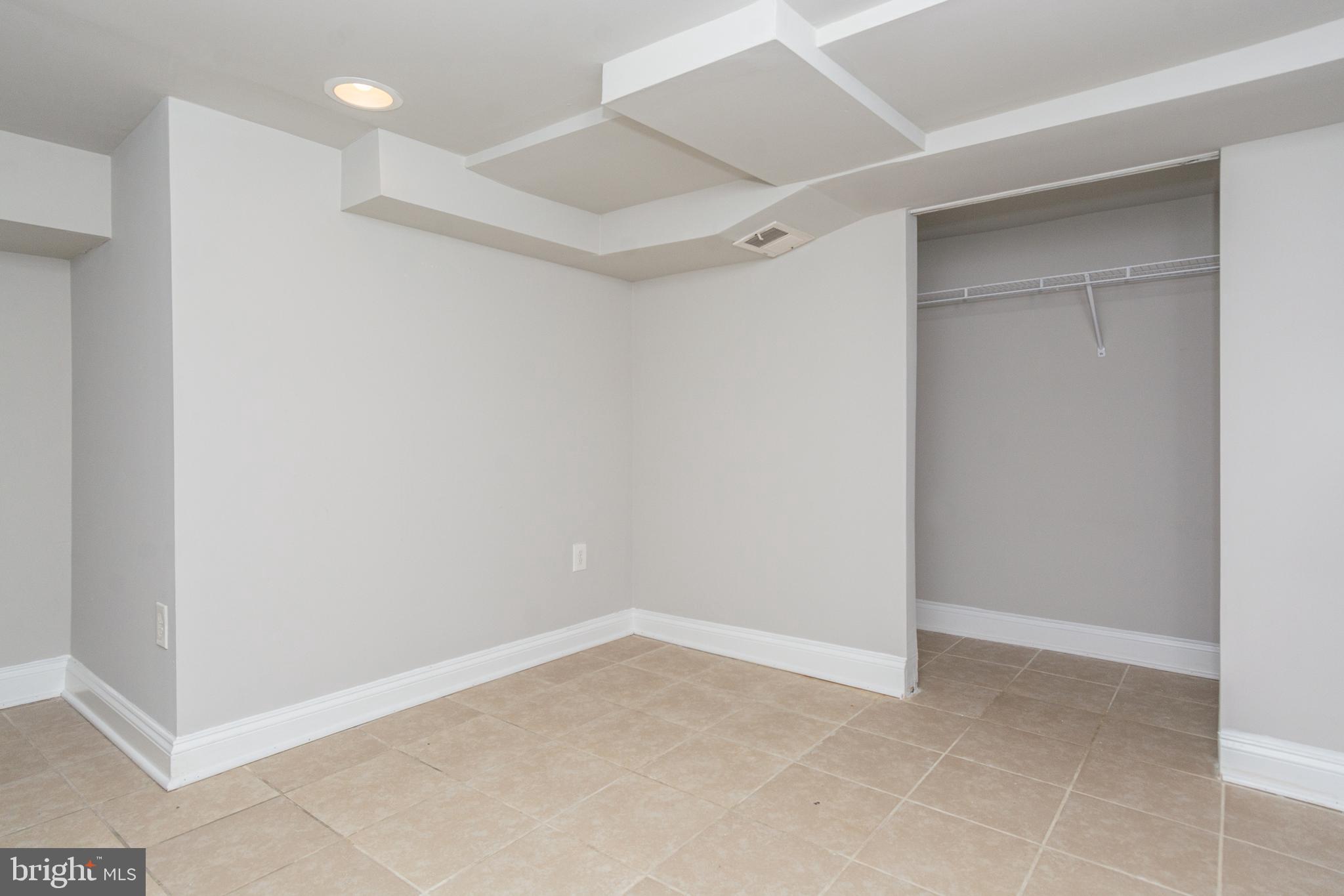 117 Avon Beach Road Baltimore, MD 21222 - Photo 26 of 41 Gallery Image 26