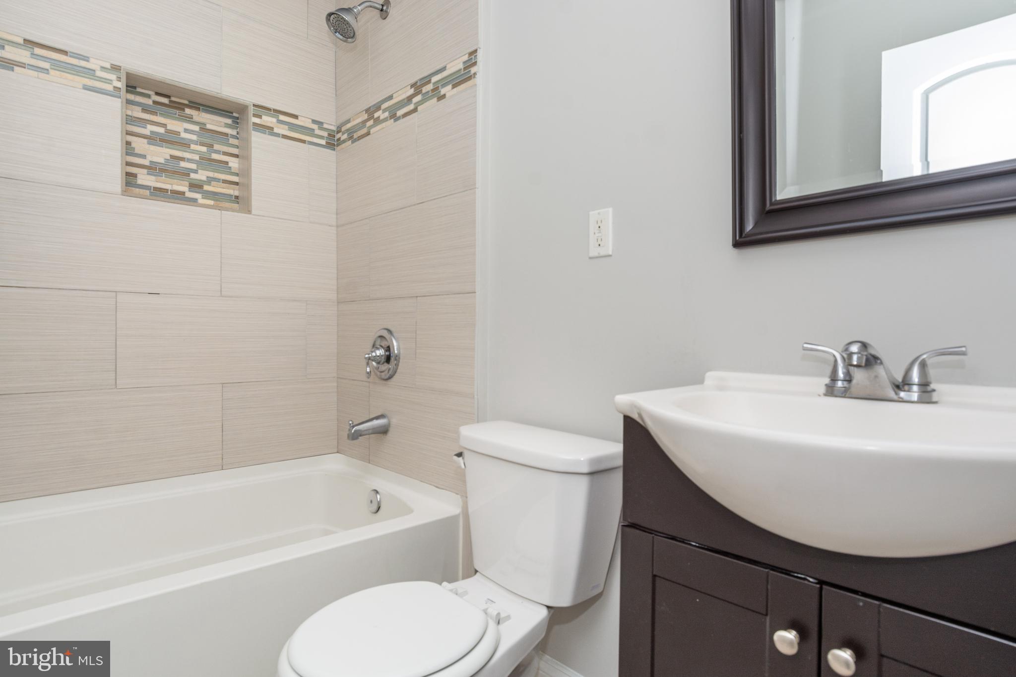 117 Avon Beach Road Baltimore, MD 21222 - Photo 9 of 41 Gallery Image 9