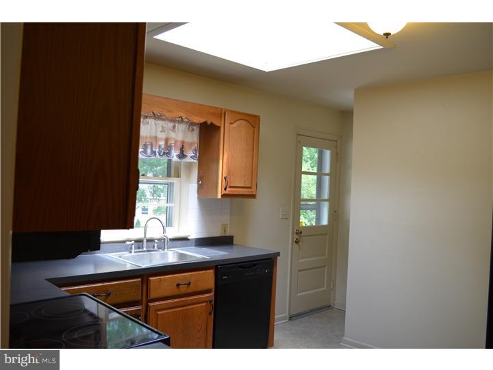 4 Dolington Road Yardley, PA 19067 - Photo 6 of 13 Gallery Image 6