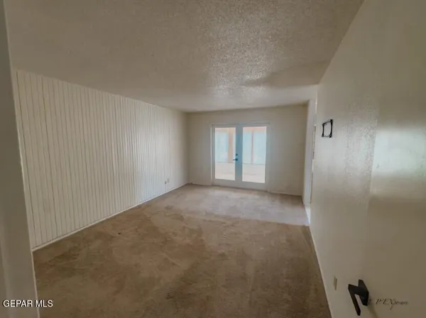 $424,950 | 304 Rio Estancia Drive, El Paso, TX 79932