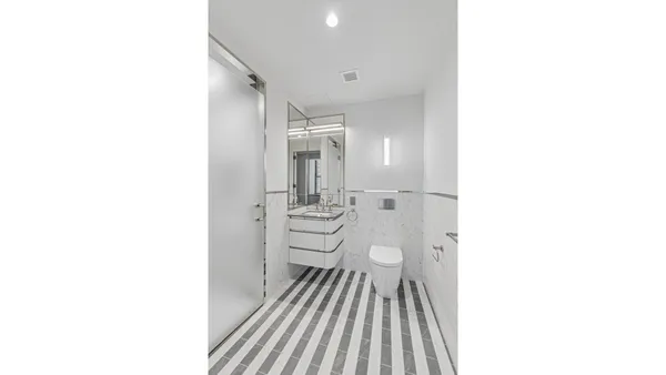 $37,000 | 303 Park Avenue, Unit 2811 | Midtown East