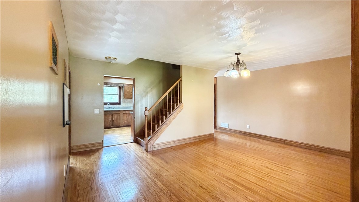 312 Berg Road Ontario, NY 14519 - Photo 5 of 31