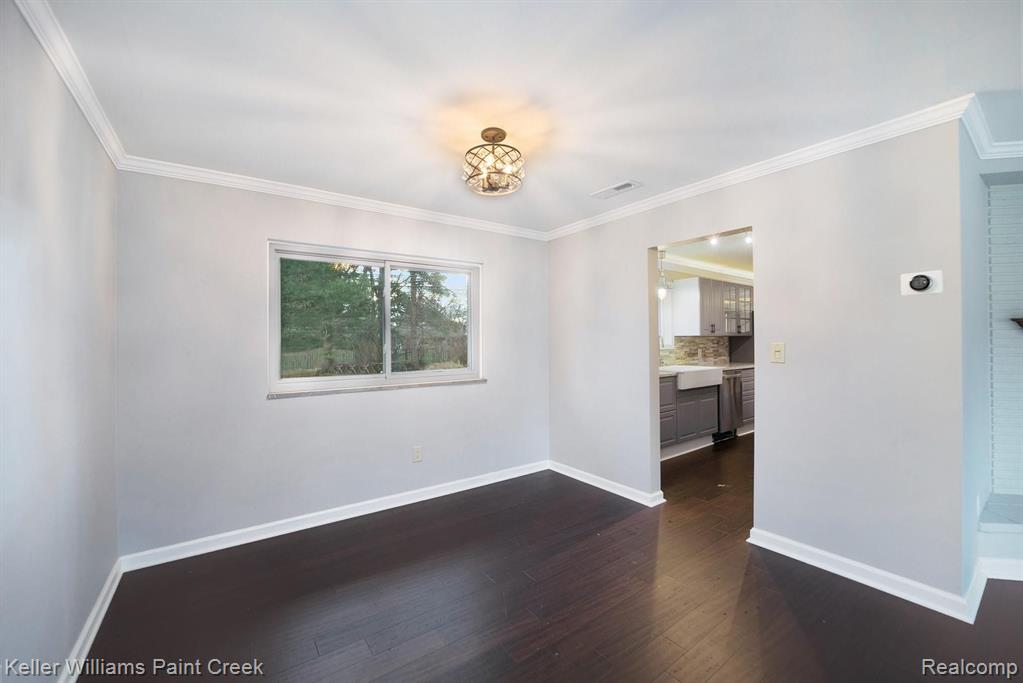 2511 West Avon Road Rochester Hills, MI 48309 - Photo 5 of 26