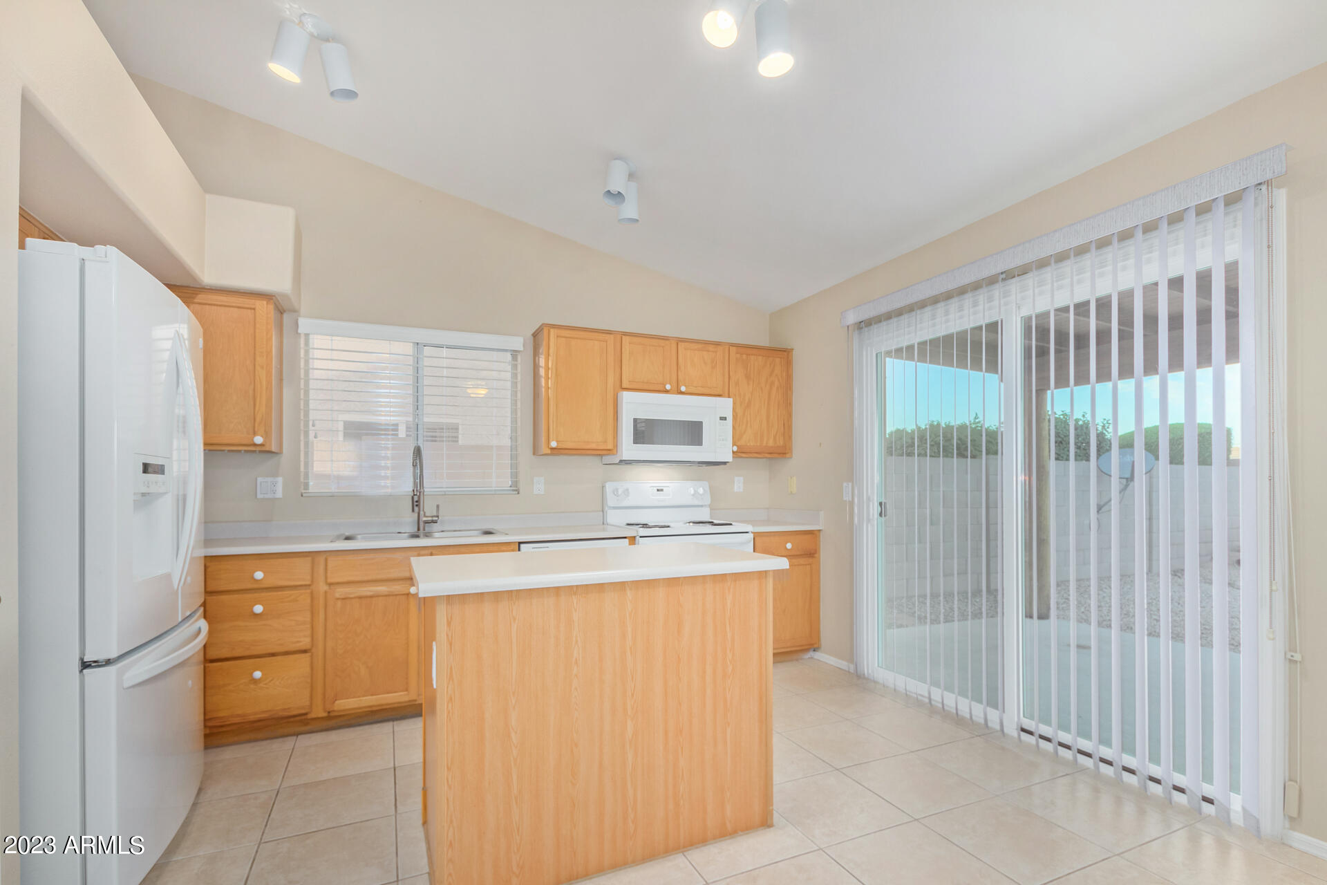 745 South Del Rancho Mesa, AZ 85208 - Photo 17 of 45 17 - Del Rancho