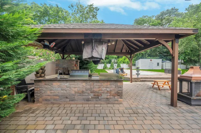 $720,000 | 8 Brenner Road, Coram, NY 11727