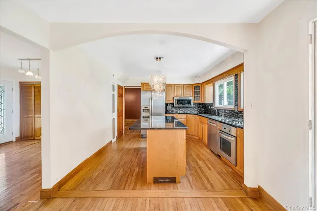 $720,000 | 8 Brenner Road, Coram, NY 11727