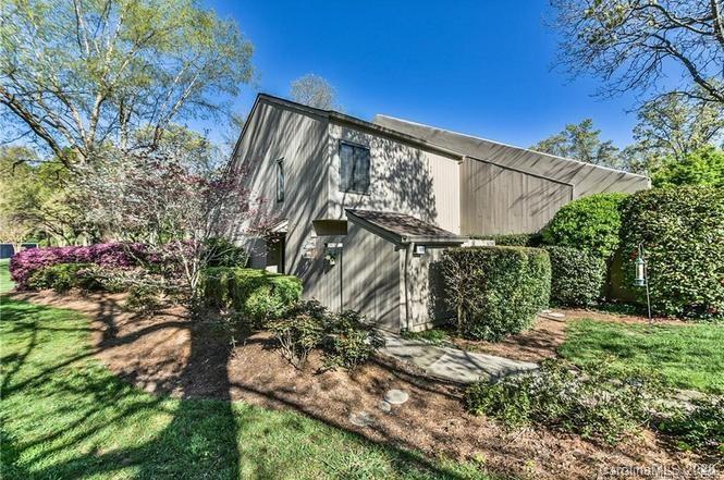 105 Ridgeport Road Lake Wylie, SC 29710 - Photo 2 of 40 Gallery Image 2