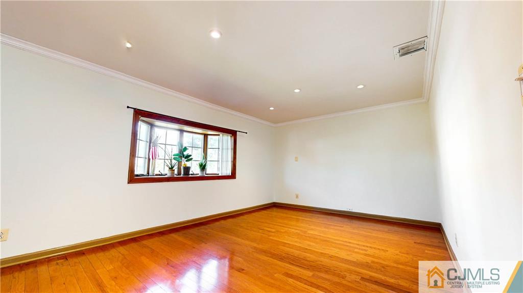 18 Windsor Road Edison, NJ 08817 - Photo 17 of 25
