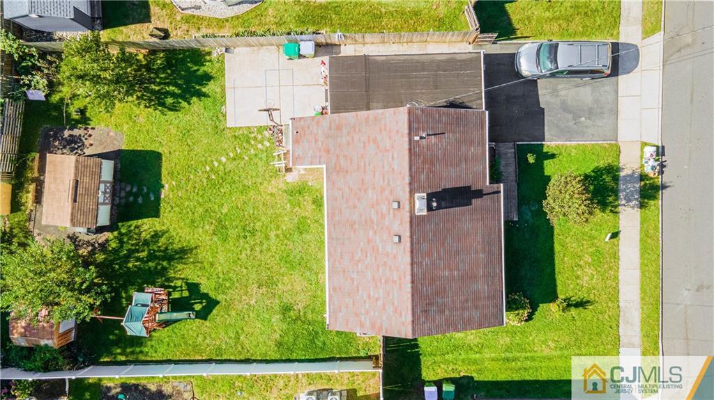 18 Windsor Road Edison, NJ 08817 - Photo 4 of 25