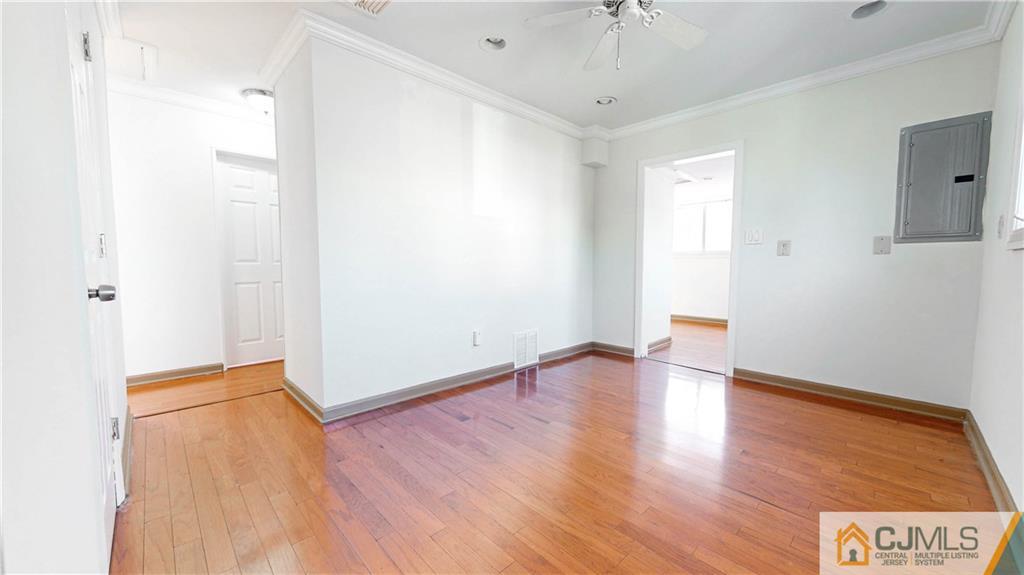 18 Windsor Road Edison, NJ 08817 - Photo 6 of 25
