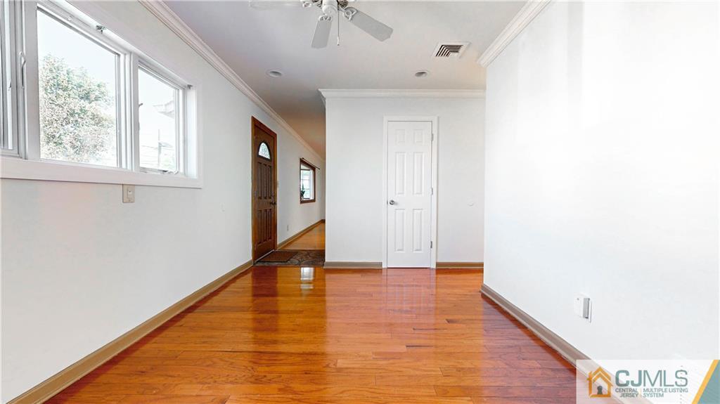 18 Windsor Road Edison, NJ 08817 - Photo 7 of 25