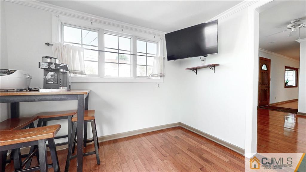 18 Windsor Road Edison, NJ 08817 - Photo 9 of 25