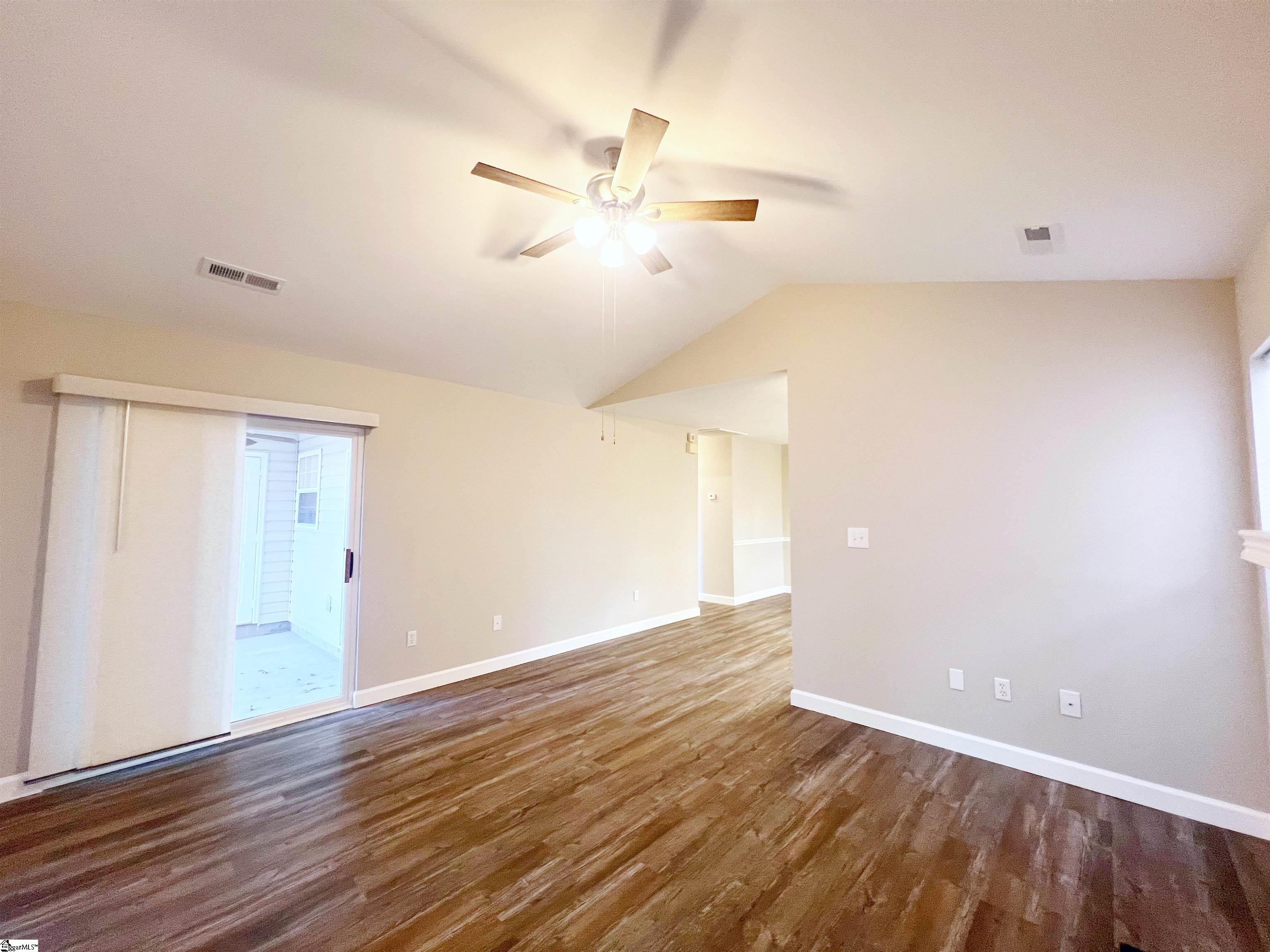 7 Bailess Court Greer, SC 29650 - Photo 4 of 19