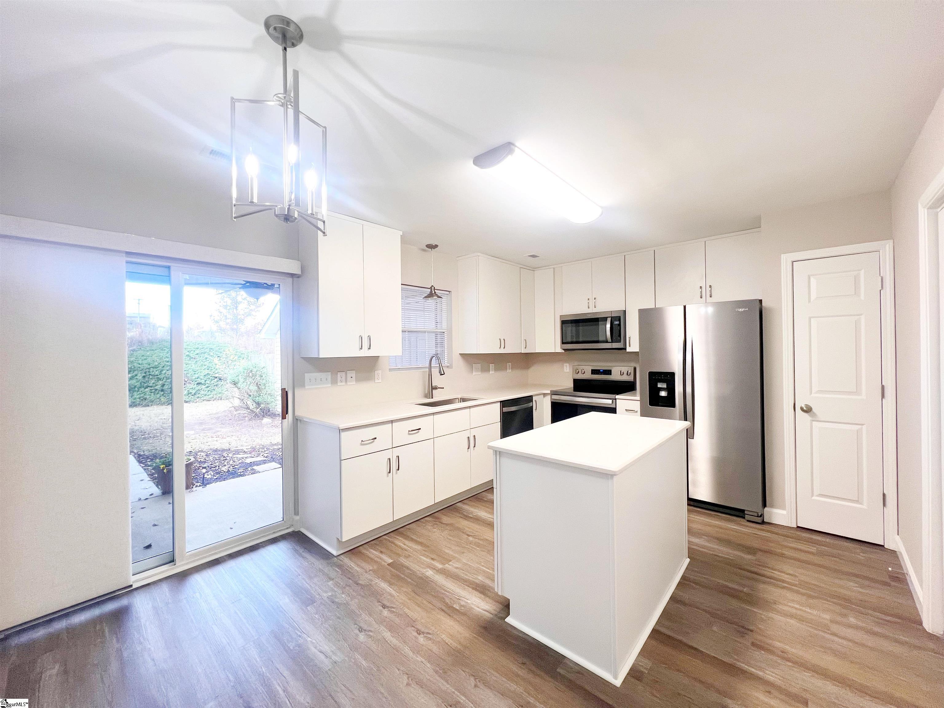 7 Bailess Court Greer, SC 29650 - Photo 5 of 19