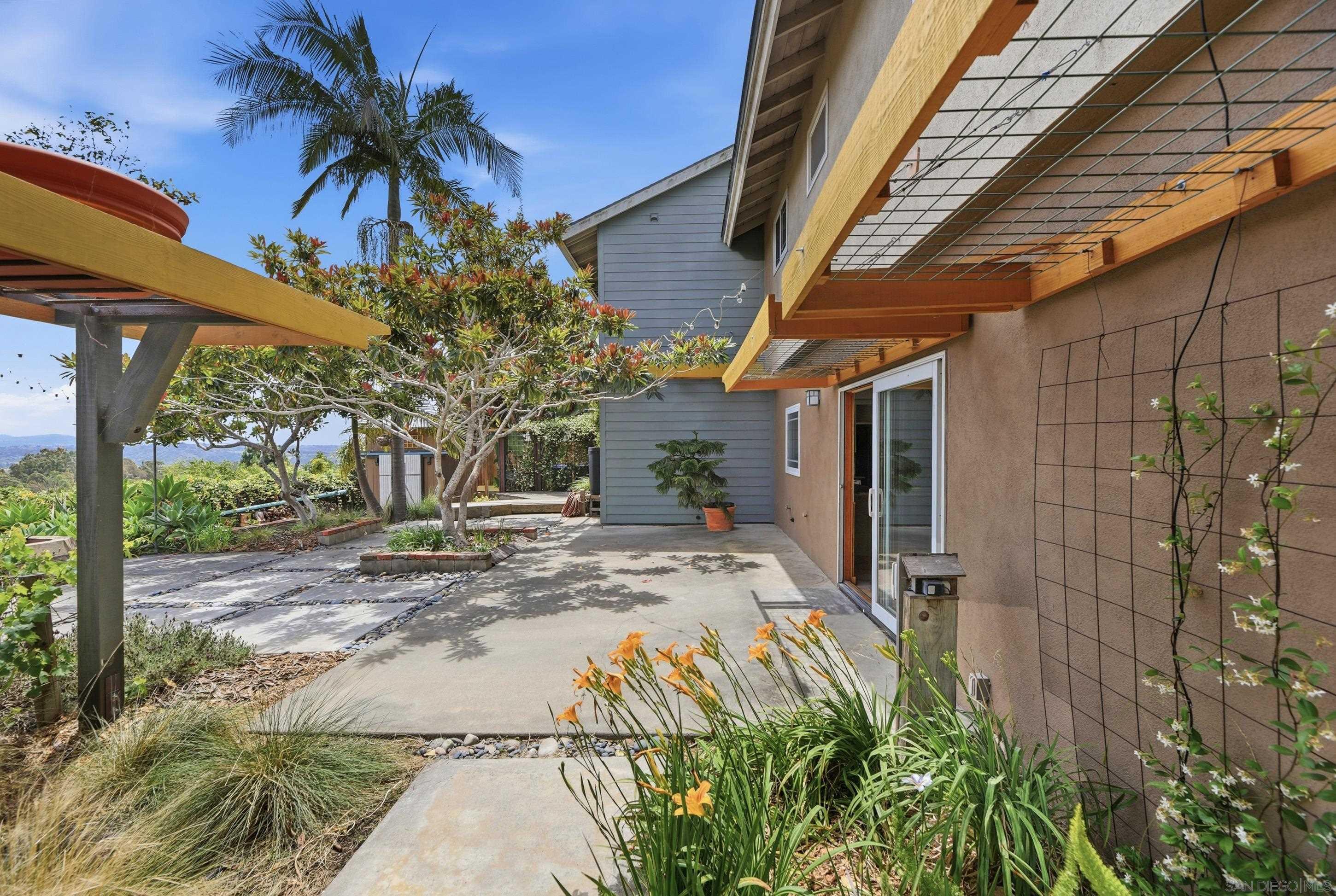 2275 Cameo Road Carlsbad, CA 92008 - Photo 39 of 60