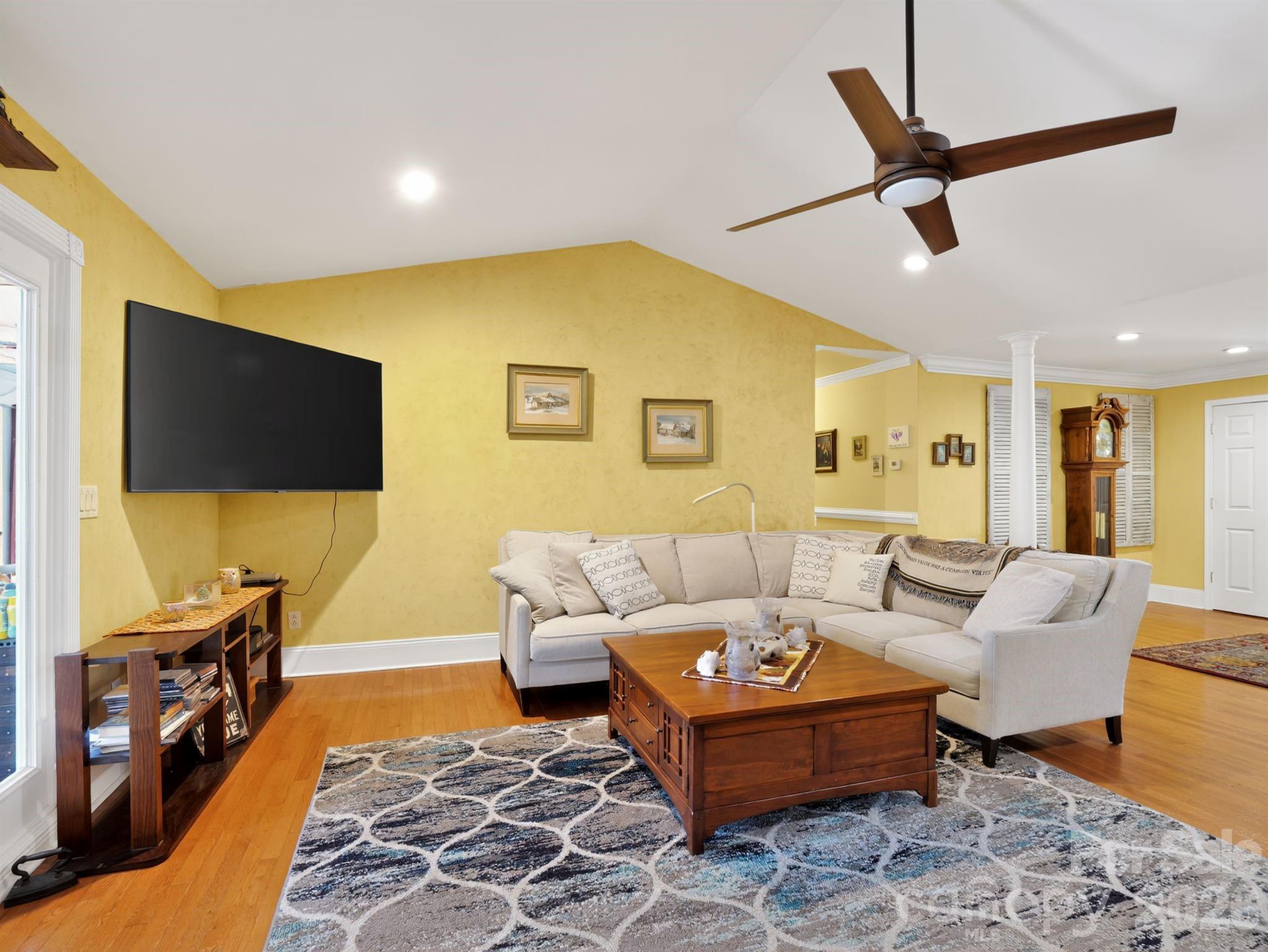 1035 McMillan Road Cheraw, SC 29520 - Photo 15 of 30 a living room with furniture and a flat screen tv