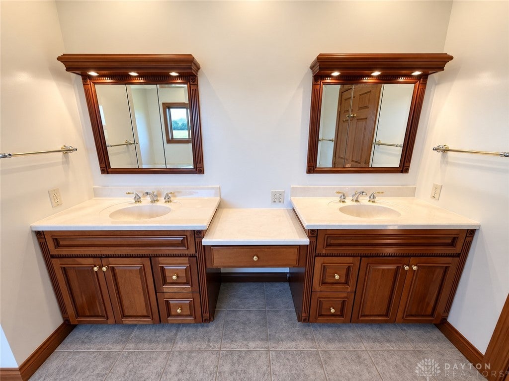 4356 Dixon Road Eaton, OH 45320 - Photo 38 of 65 Gallery Image 38