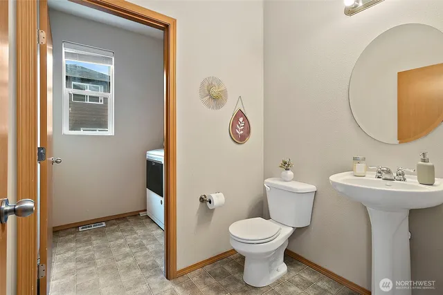 $515,000 | 1208 Sigafoos Avenue Northwest, Orting, WA 98360