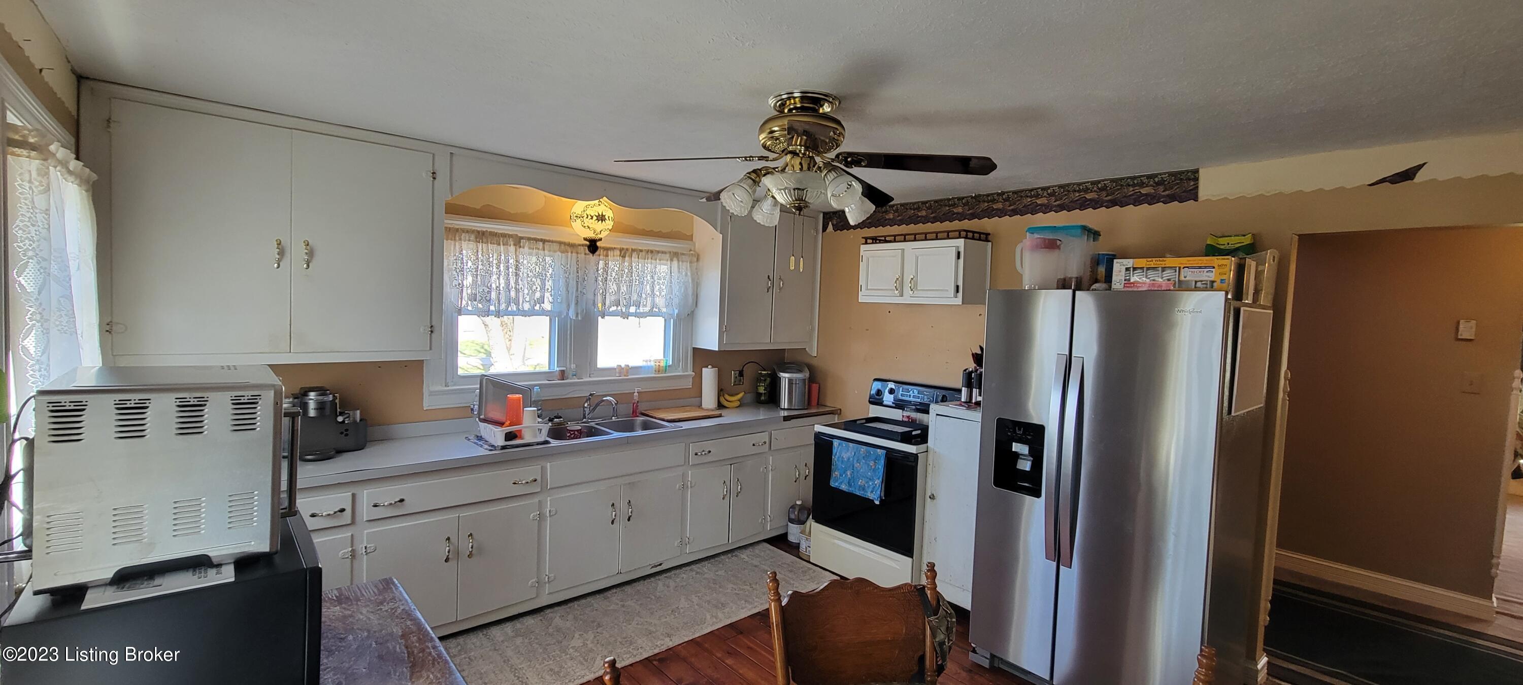 2801 Blevins Gap Road Louisville, KY 40272 - Photo 8 of 22 20230228_144751 (1)
