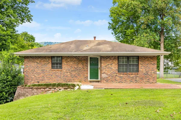 $2,300 | 3699 Tacoma Avenue, Chattanooga, TN 37415