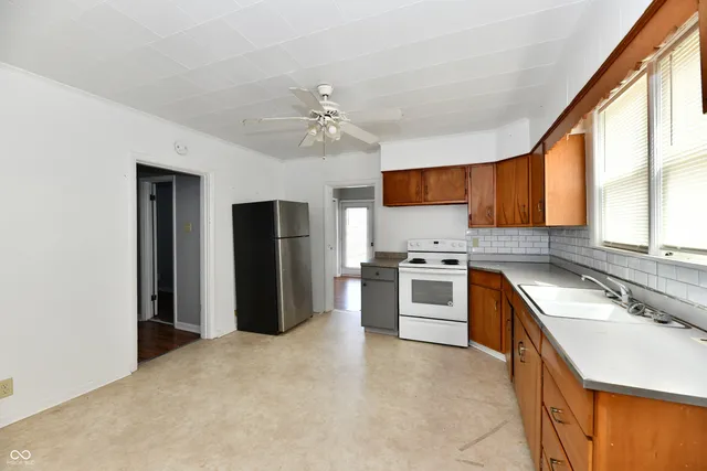 $109,000 | 1304 South H Street, Elwood, IN 46036