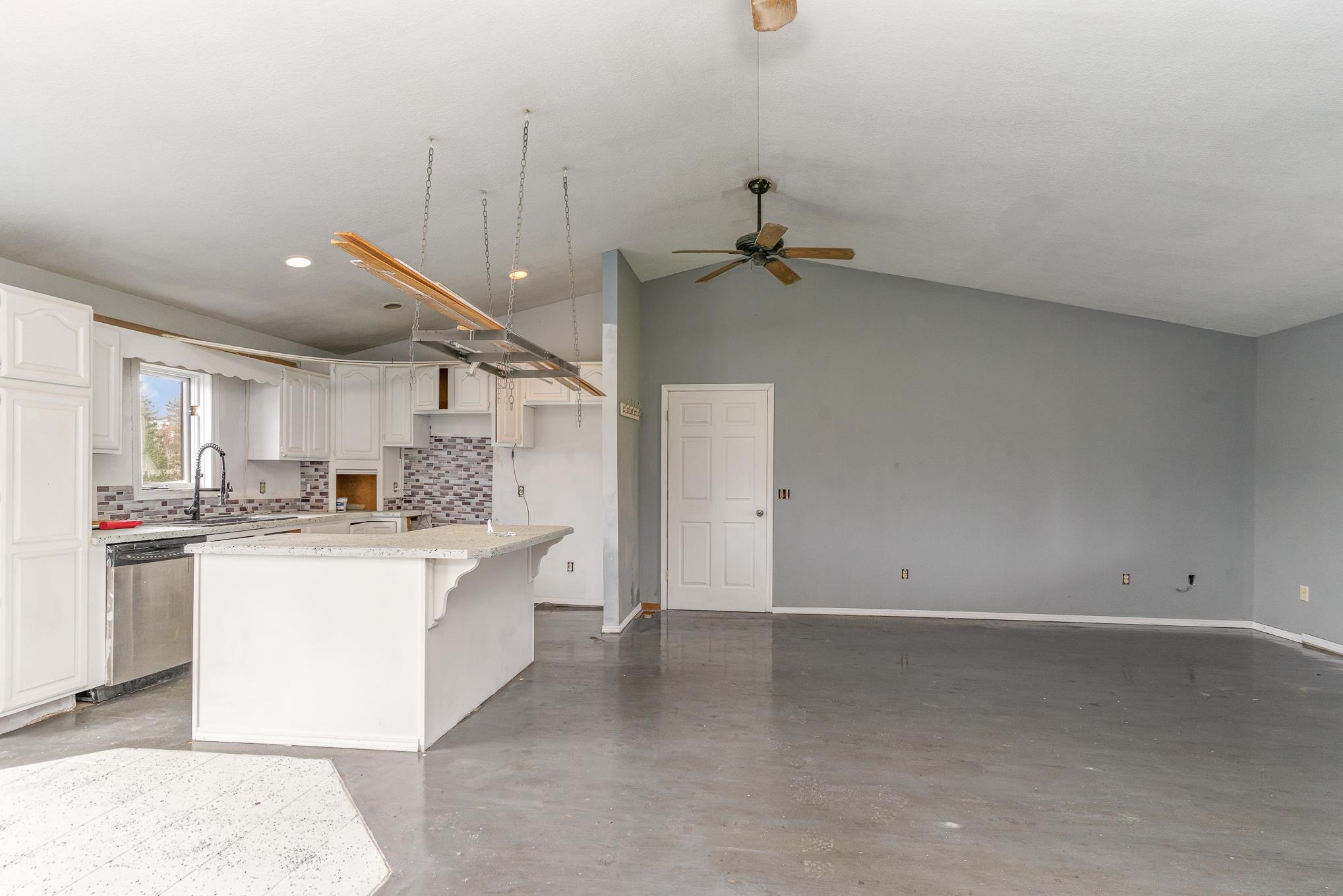 100 East Knox Road Beaverton, MI 48612 - Photo 5 of 25