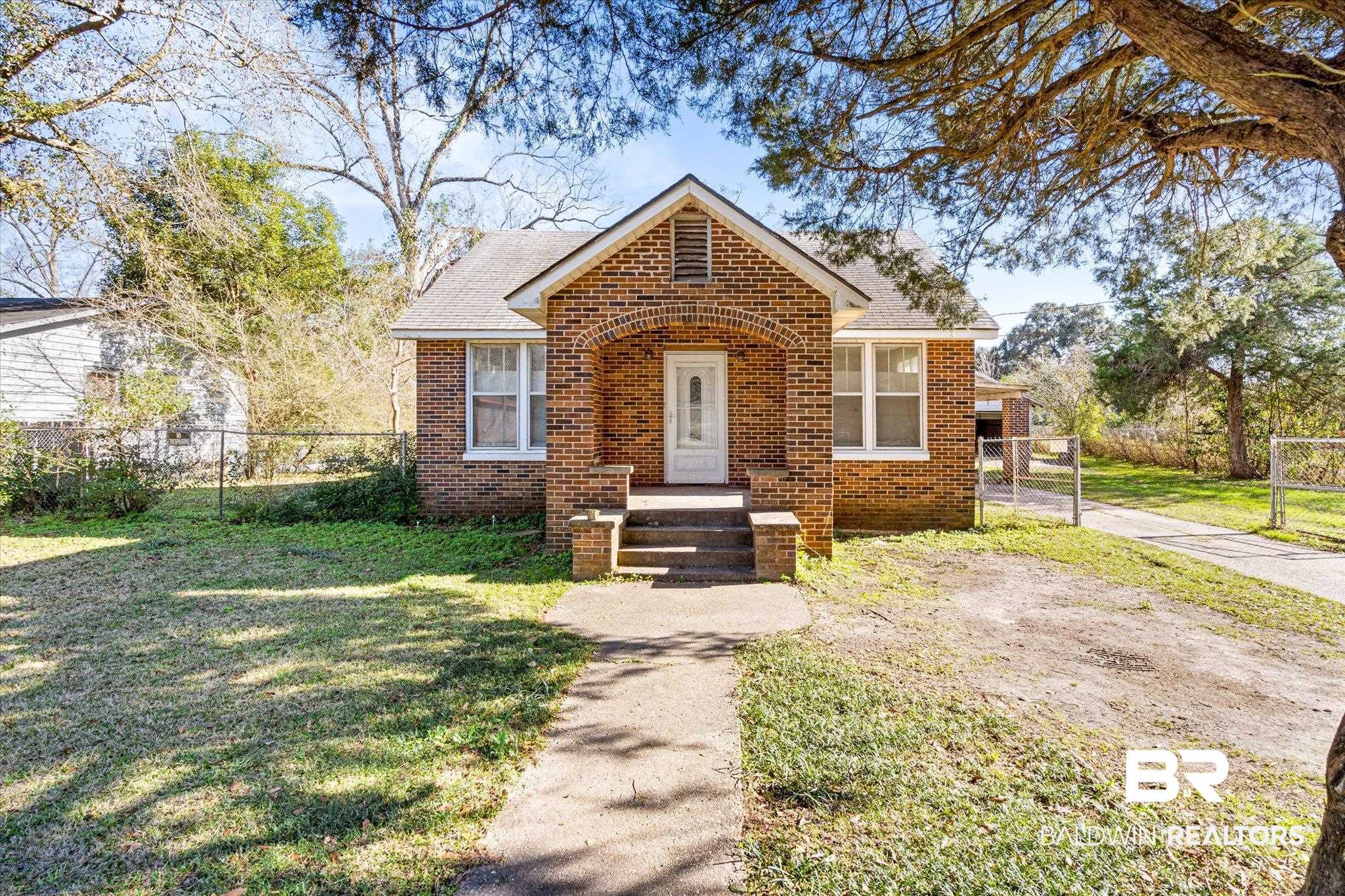 338 Hanley Avenue Mobile, AL 36612 - Photo 1 of 5