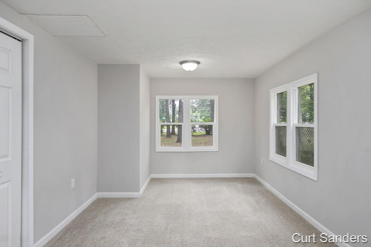 2673 MacArthur Road Muskegon, MI 49442 - Photo 13 of 19 IMG_2685