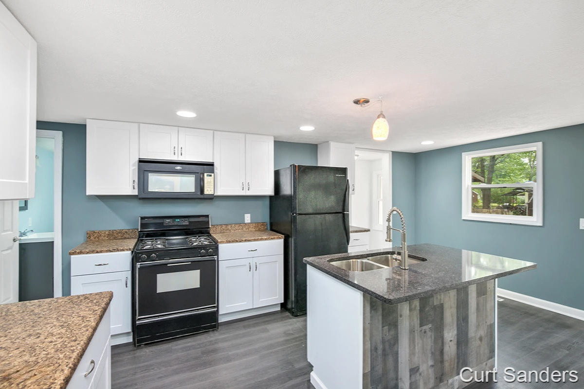 2673 MacArthur Road Muskegon, MI 49442 - Photo 7 of 19 IMG_2681