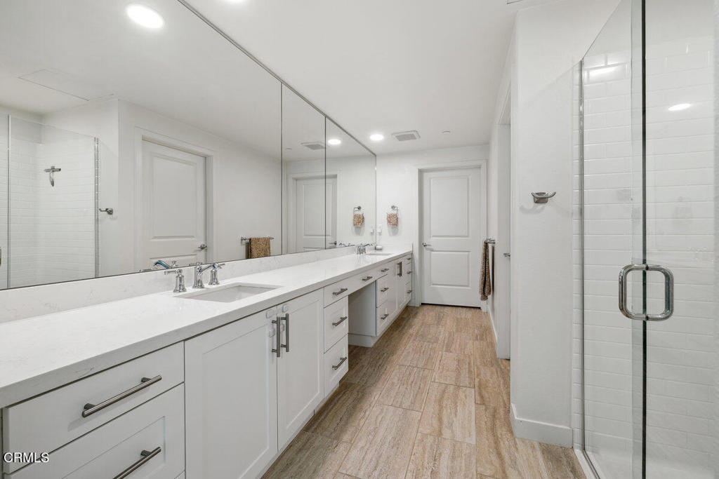 2800 Wagon Wheel Road, Unit 304 Oxnard, CA 93036 - Photo 15 of 28 Gallery Image 15