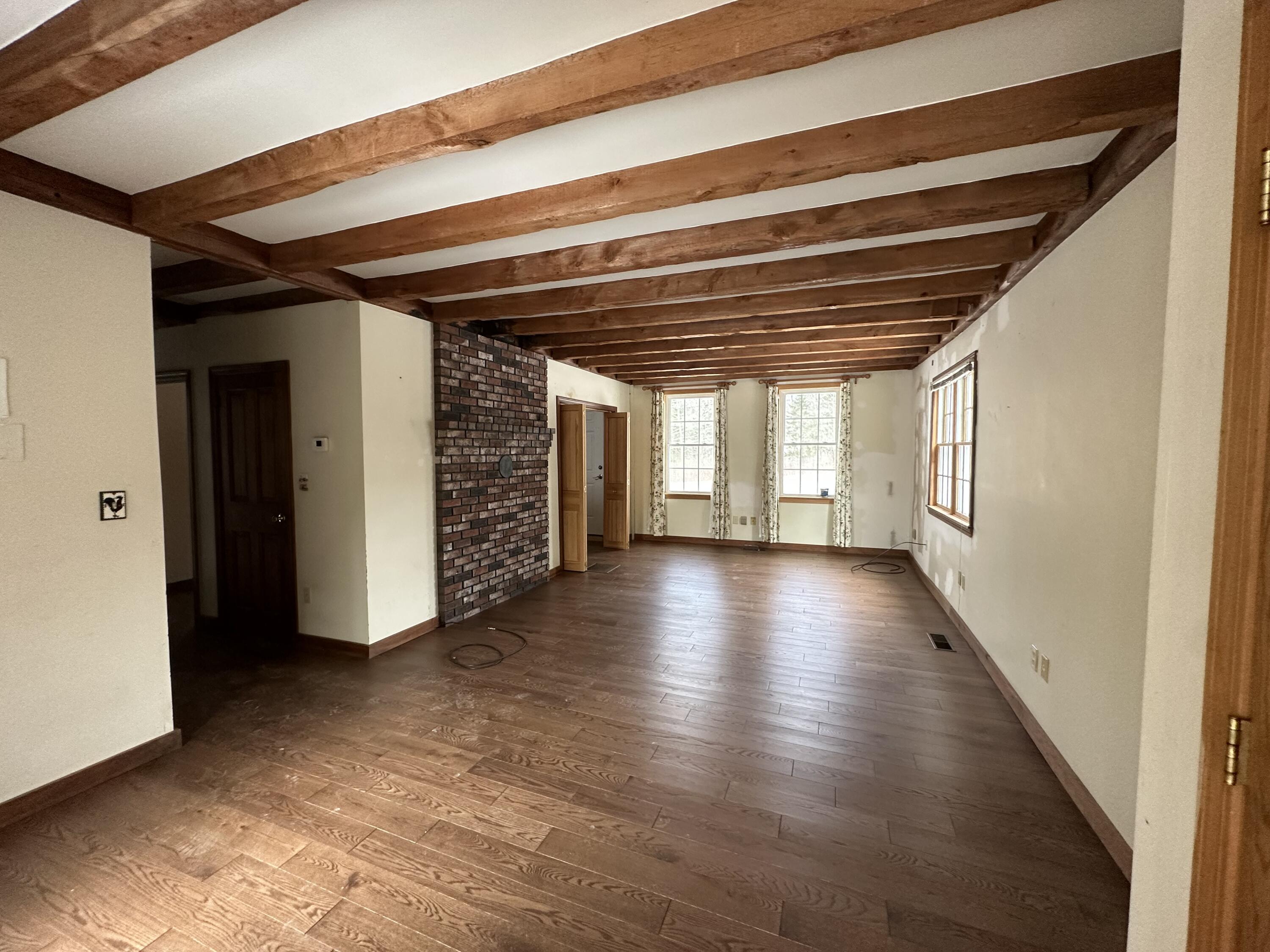 92 Oyster River Road Thomaston, ME 04861 - Photo 11 of 21 92 oyster river livingroom