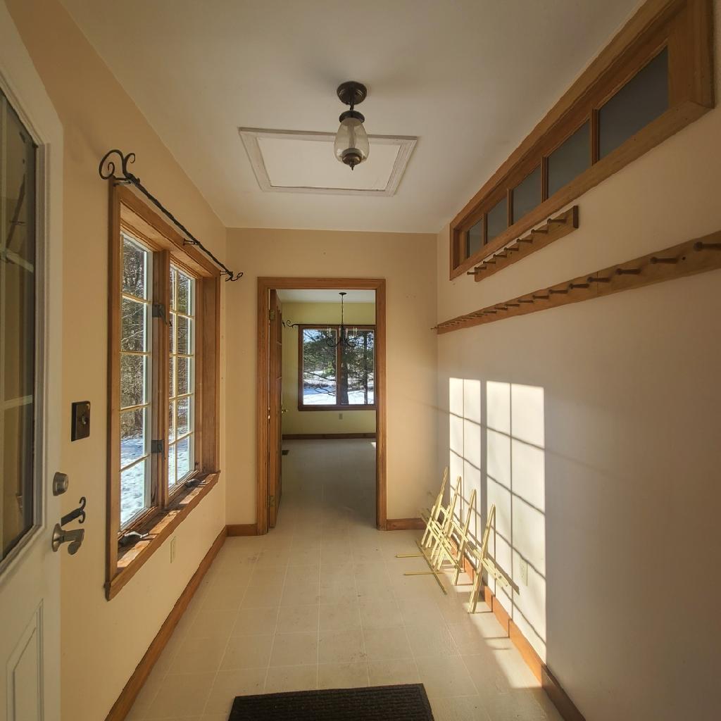 92 Oyster River Road Thomaston, ME 04861 - Photo 5 of 21 336655B4-A53F-4A82-BEF2-15AA1DA7F7AF