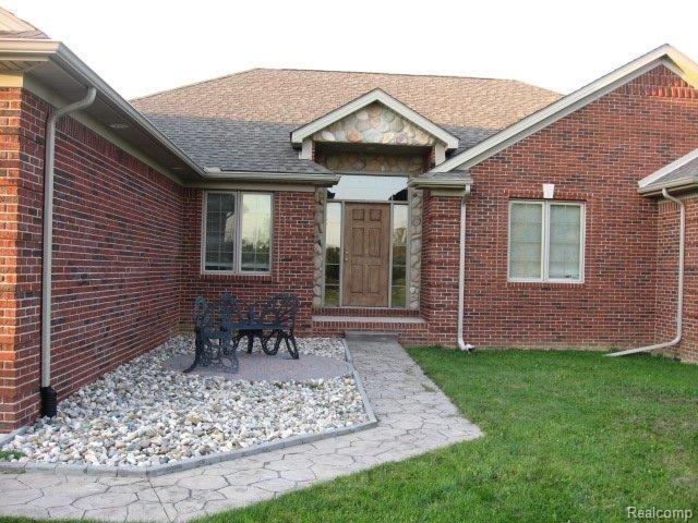 9640 Weber Road Columbus, MI 48063 - Photo 3 of 18 016.JPG