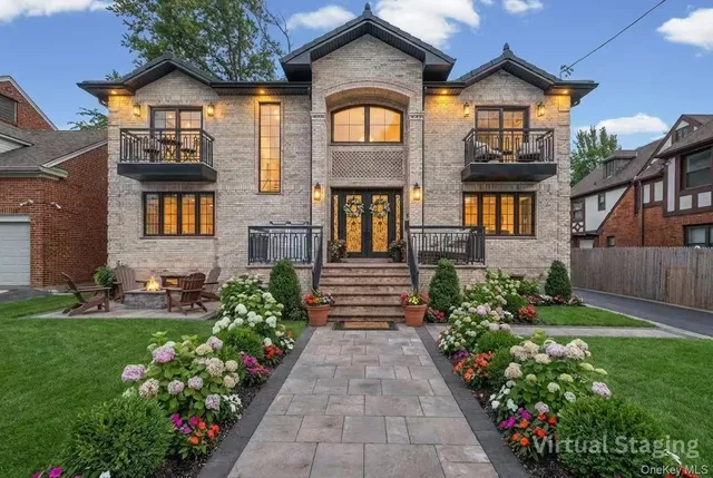 $2,890,000 | 32-35 164th Street | Murray Hill - Flushing