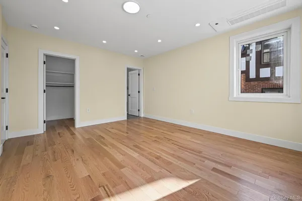 $2,790,000 | 32-35 164th Street | Murray Hill - Flushing