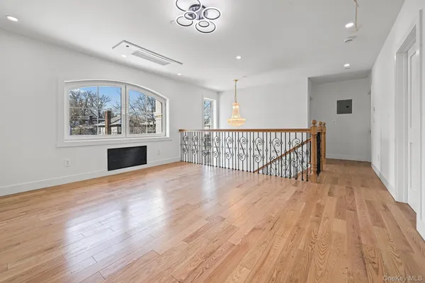 $2,790,000 | 32-35 164th Street | Murray Hill - Flushing