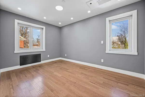 $2,790,000 | 32-35 164th Street | Murray Hill - Flushing