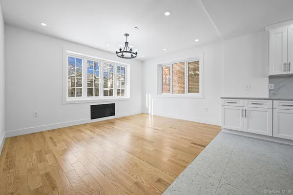 $2,790,000 | 32-35 164th Street | Murray Hill - Flushing